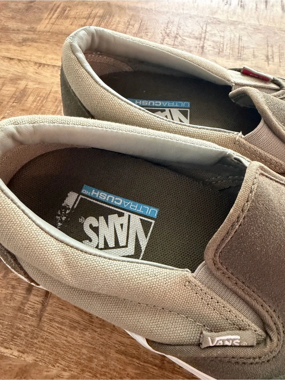 Vans Slip-On UltraCush Olive Green Suede Canvas Sneakers Men’s 8 Women’s 9.5